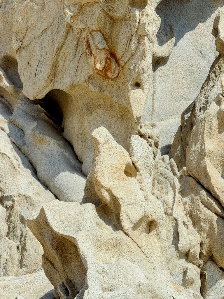 Kolymbithres Beach